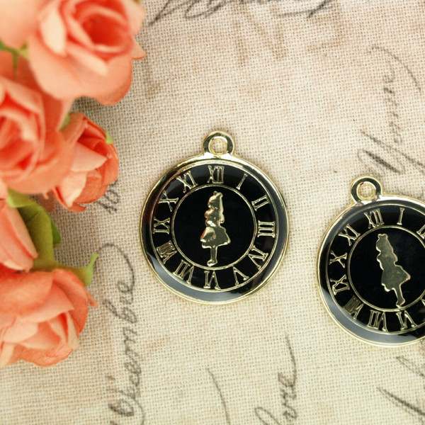 anhänger, schmuck, kette, bastelmaterial, altmessing, uhr, gold, resin, harz, alice, wunderland