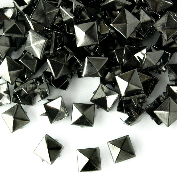 Nieten Pyramidennieten schwarz Metall 8mm 50 100 pack günstig Deutschland