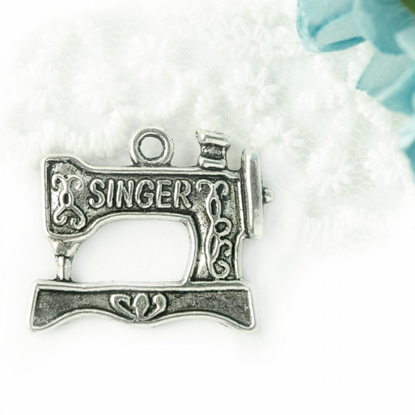 Anhänger Nähmaschine silber charm VIntage Schneider Schmuck