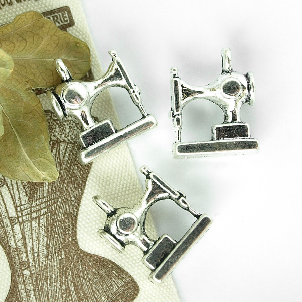Anhänger Nähmaschine Altmessing VIntage Schneider Schmuck