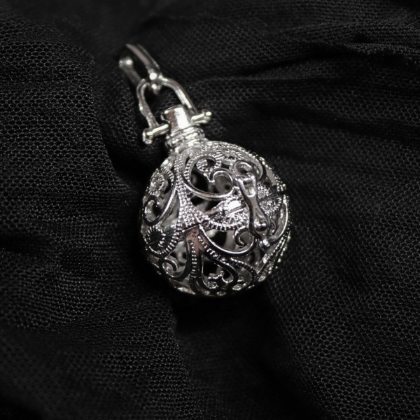 Kugel Amulett 3D *zum öffnen* Ornamente silber