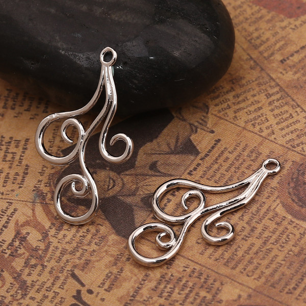2 Versilberter Anhänger Swirls 30mm